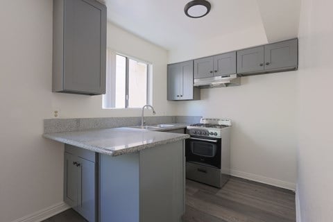 Floor plan for 2 beds, 2 baths, 770 sqft